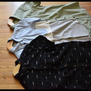 American Eagle short sleeve shirt. Bundle 3